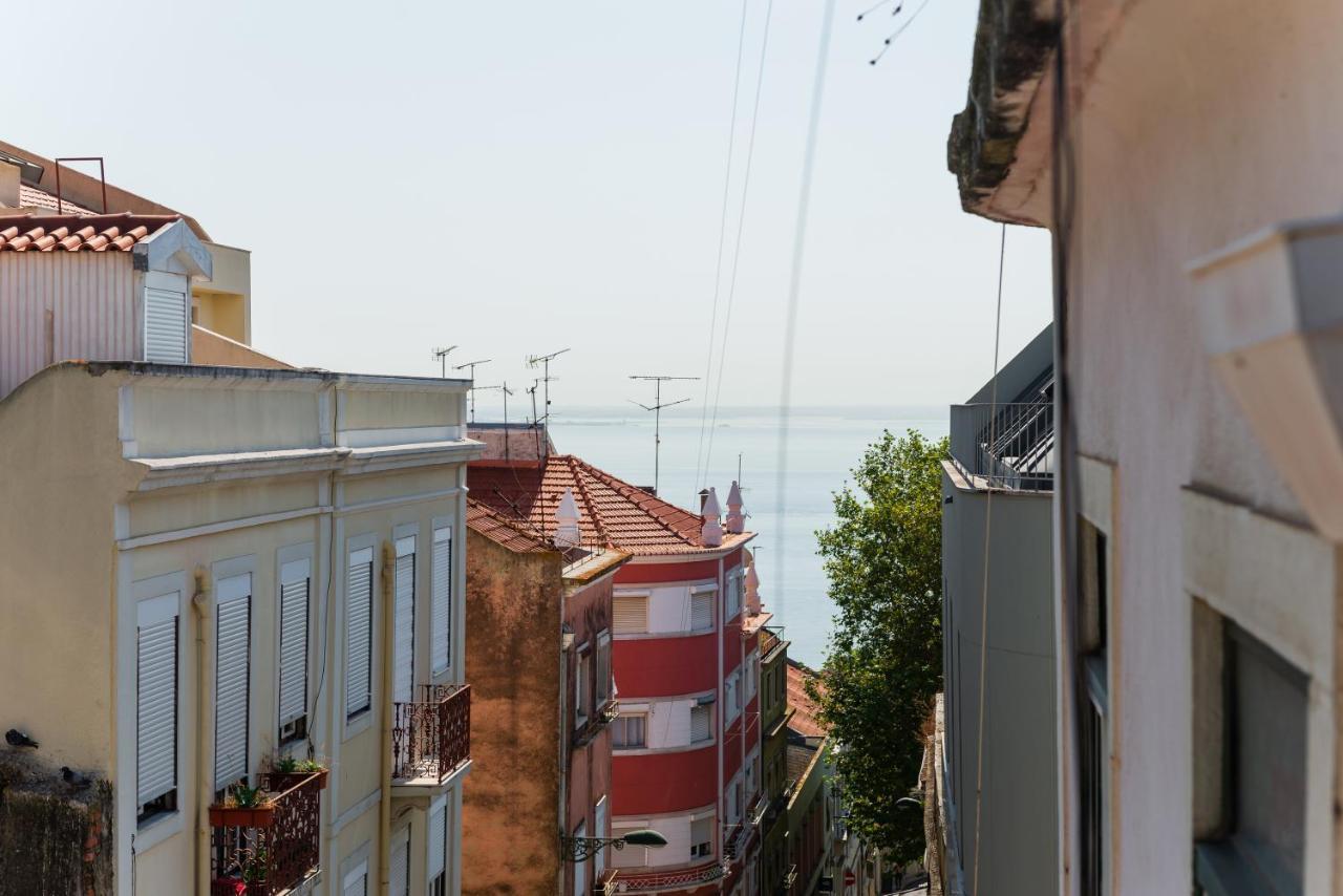 Charming Apartment- Authentic Experience In Graca Lisboa Eksteriør billede
